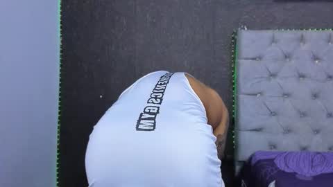 Luigi Independent model online show from 11/16/25, 12:11