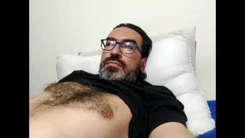 Snapshot of luis2988z chatting on 05/12/26, 03:14 Hairyman online show from 05/12/26, 03:14
