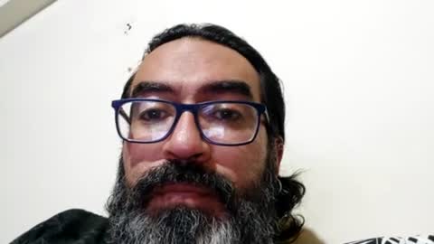 Snapshot of luis2988z chatting on 06/19/26, 02:05 Hairyman online show from 06/19/26, 02:05