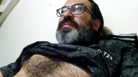 Snapshot of luis2988z chatting on 06/24/26, 03:05 Hairyman online show from 06/24/26, 03:05