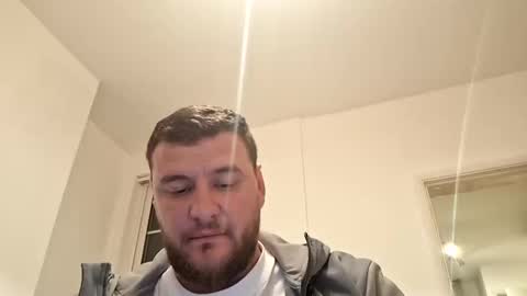 luis60569 online show from 04/04/26, 11:13