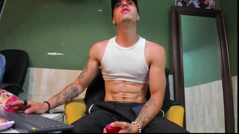 Snapshot of luis_as chatting on 01/12/25, 11:26 Luis AS online show from 01/12/25, 11:26