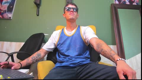 Snapshot of luis_as chatting on 01/15/25, 12:36 Luis AS online show from 01/15/25, 12:36