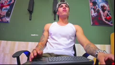 Snapshot of luis_as chatting on 01/18/25, 12:47 Luis AS online show from 01/18/25, 12:47