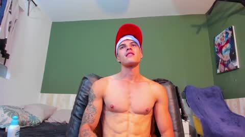 Snapshot of luis_as chatting on 02/07/25, 02:58 Luis AS online show from 02/07/25, 02:58