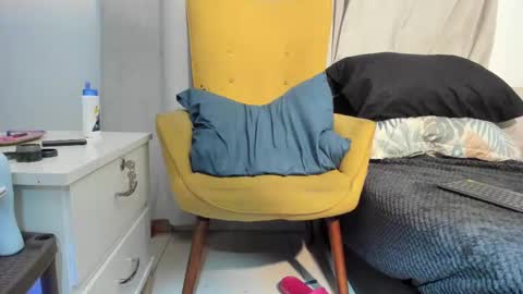 Snapshot of luis_as chatting on 02/11/25, 02:02 Luis AS online show from 02/11/25, 02:02