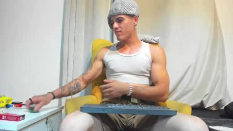 Snapshot of luis_as chatting on 02/12/25, 11:09 Luis AS online show from 02/12/25, 11:09