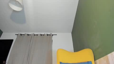 Snapshot of luis_as chatting on 02/22/25, 12:29 Luis AS online show from 02/22/25, 12:29