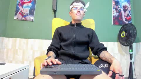 Snapshot of luis_as chatting on 03/05/25, 01:31 Luis AS online show from 03/05/25, 01:31