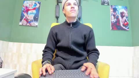 Snapshot of luis_as chatting on 03/12/25, 10:48 Luis AS online show from 03/12/25, 10:48