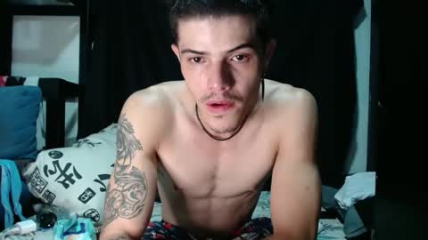 Snapshot of luis_as chatting on 10/29/25, 12:24 Luis AS online show from 10/29/25, 12:24