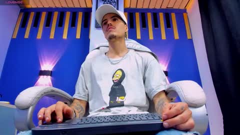 Luis AS online show from 11/18/25, 12:42