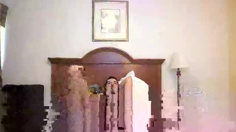 luis_flr online show from 04/20/26, 12:57