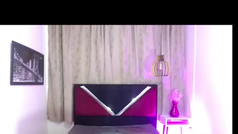 Snapshot of luisa_torres__ chatting on 06/27/26, 03:22 luisa_torres__ online show from 06/27/26, 03:22