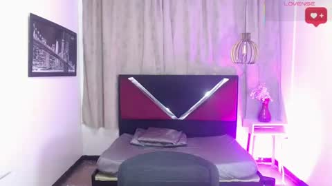 Snapshot of luisa_torres__ chatting on 07/22/26, 03:42 luisa_torres__ online show from 07/22/26, 03:42