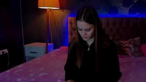 LuisaClover online show from 11/30/25, 12:53