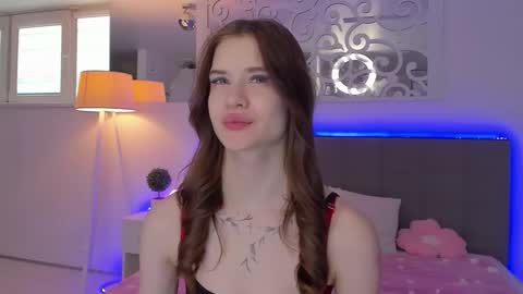 LuisaClover online show from 04/06/26, 12:06
