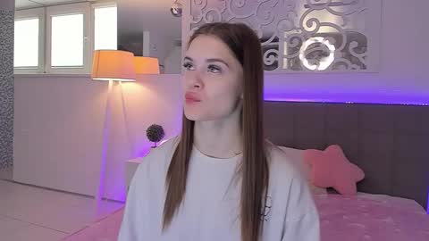 LuisaClover online show from 04/30/26, 12:22