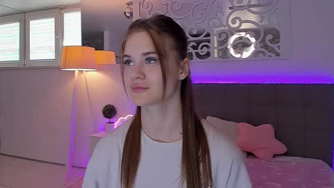 LuisaClover online show from 05/23/26, 01:15