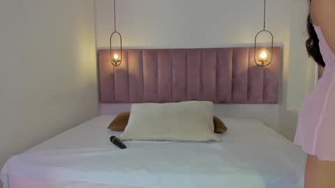 L U I S A online show from 01/25/25, 08:10