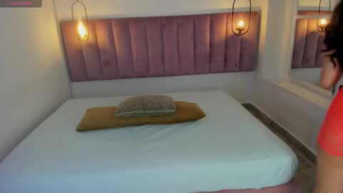 L U I S A online show from 02/21/25, 07:54