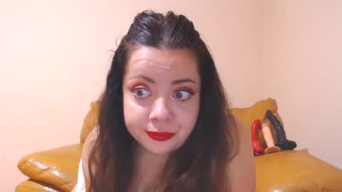 Snapshot of luisahornydoll chatting on 01/25/25, 03:52 Cassie online show from 01/25/25, 03:52