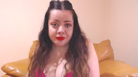Snapshot of luisahornydoll chatting on 02/02/25, 01:41 Cassie online show from 02/02/25, 01:41