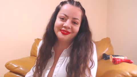 Snapshot of luisahornydoll chatting on 02/15/25, 12:11 Cassie online show from 02/15/25, 12:11
