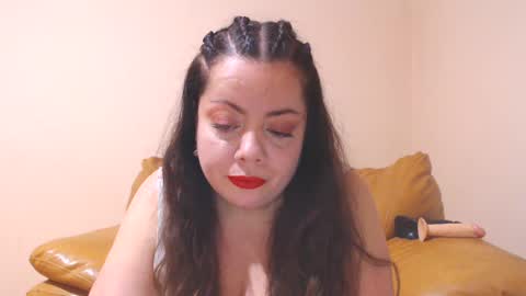 Snapshot of luisahornydoll chatting on 02/16/25, 09:38 Cassie online show from 02/16/25, 09:38