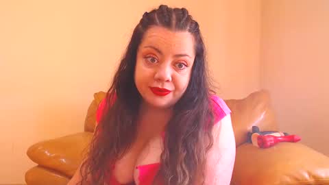 Snapshot of luisahornydoll chatting on 02/22/25, 08:40 Cassie online show from 02/22/25, 08:40