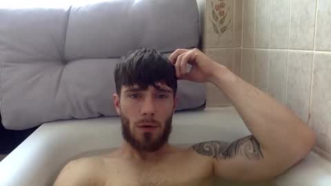 Snapshot of luisbadx chatting on 04/23/26, 12:15 Luis Badx online show from 04/23/26, 12:15