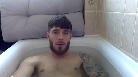 Snapshot of luisbadx chatting on 04/26/26, 02:37 Luis Badx online show from 04/26/26, 02:37