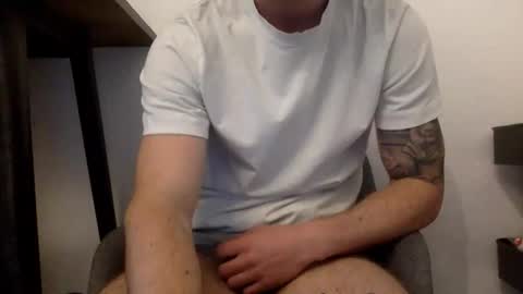 Snapshot of luisbadx chatting on 05/13/26, 06:11 Luis Badx online show from 05/13/26, 06:11