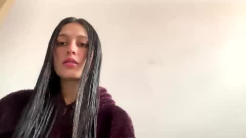 Snapshot of luissa_p chatting on 09/19/25, 04:51 Luissa online show from 09/19/25, 04:51