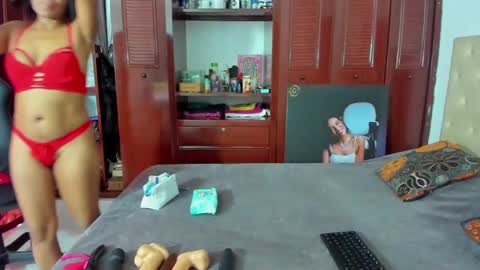 Snapshot of luissa_s1 chatting on 01/04/25, 02:25 Luissa online show from 01/04/25, 02:25