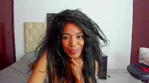 Snapshot of luissa_s1 chatting on 02/11/25, 05:18 Luissa online show from 02/11/25, 05:18