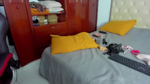 Snapshot of luissa_s1 chatting on 03/08/25, 04:56 Luissa online show from 03/08/25, 04:56