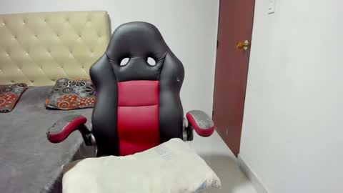 Snapshot of luissa_s1 chatting on 09/30/25, 11:37 Luissa online show from 09/30/25, 11:37