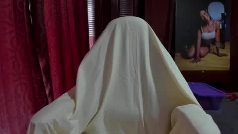 Snapshot of luissa_s1 chatting on 10/05/25, 11:52 Luissa online show from 10/05/25, 11:52