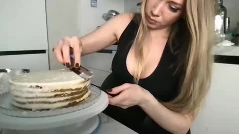 luiva13 online show from 01/20/25, 08:30