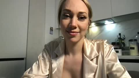 luiva13 online show from 01/23/25, 10:22