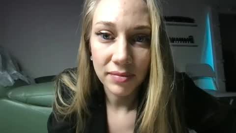 luiva13 online show from 01/24/25, 07:07