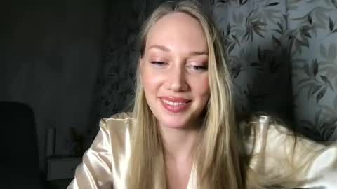 luiva13 online show from 02/03/25, 05:03