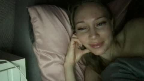 luiva13 online show from 02/05/25, 10:33