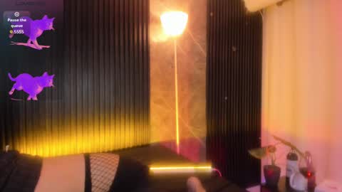 luixdust1 online show from 11/09/25, 11:03