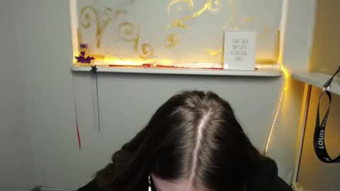 Luiza online show from 12/17/24, 11:17