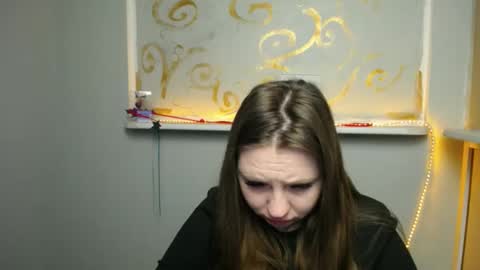 Luiza online show from 03/12/25, 07:57