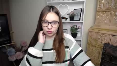 Luiza online show from 03/23/26, 07:12