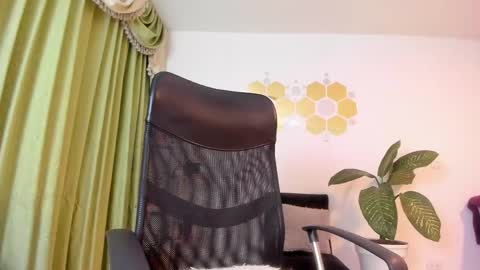 Snapshot of lukacastillo chatting on 06/02/26, 04:14 Luka Castillo online show from 06/02/26, 04:14