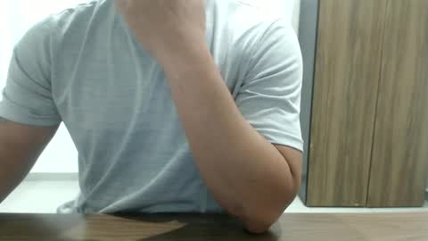 Snapshot of lukafitness chatting on 10/10/25, 11:15 lukafitness online show from 10/10/25, 11:15